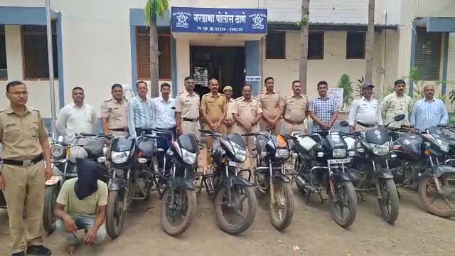 नरडाणा पोलिसांची मोठी कारवाई; दुचाकी चोरट्यांकडून १३ मोटरसायकली जप्त..