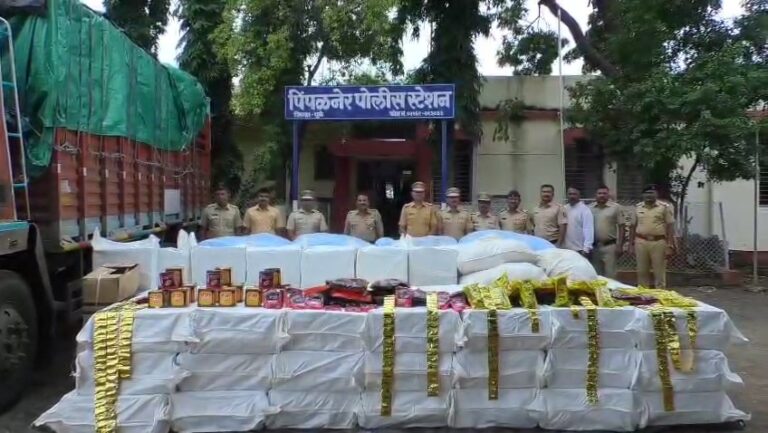 पिंपळनेर पोलिसांची धडाकेबाज कारवाई; अवैध तंबाखूच्या ट्रकसह 67 लाखांचा मुद्देमाल जप्त!
